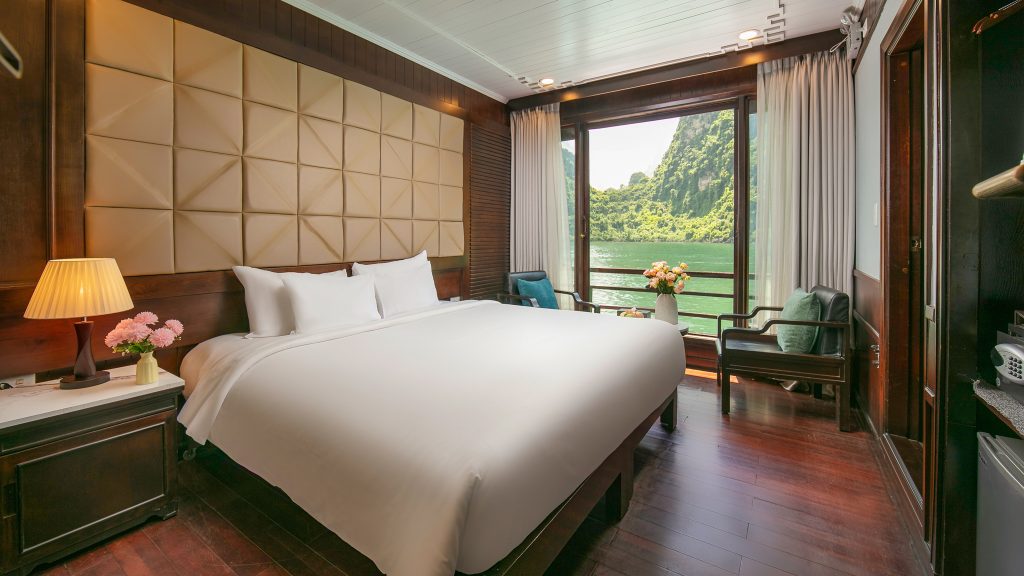 Phoenix Cruise Deluxe Ocean View cabin