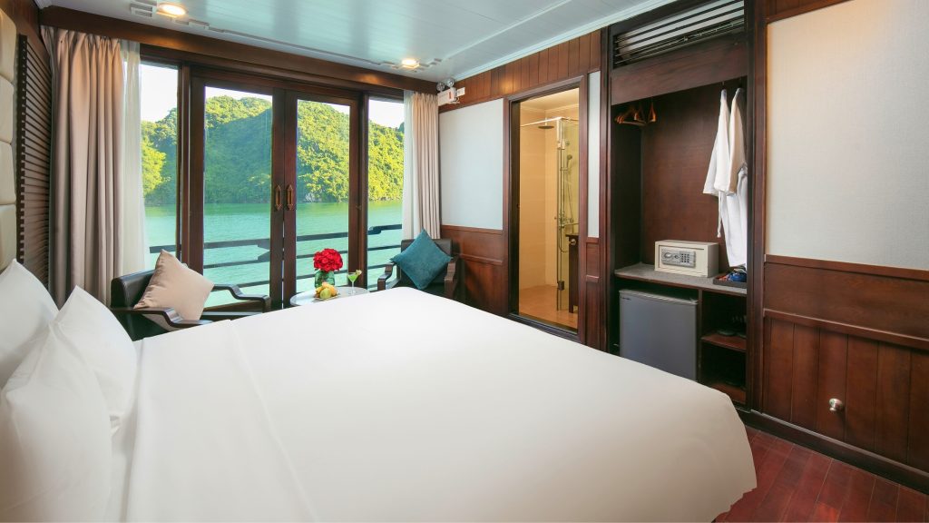Phoenix Cruise Suite Ocean View cabin