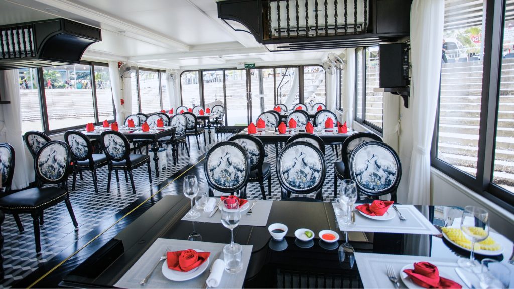 Phoenix Day Cruise restaurant and onboard dining area