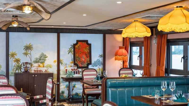 Pure elegance inside REVER Cruise