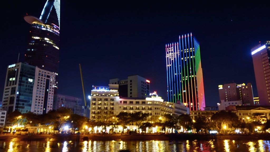 Saigon Walkie Foodie Tour – EcoSapa Bus