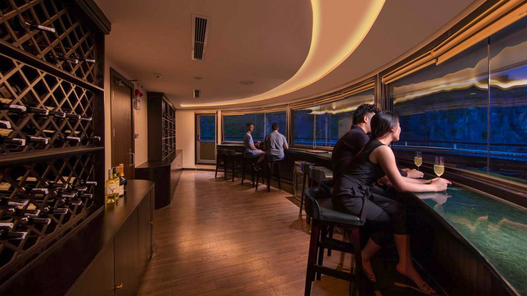 Scarlet Pearl Cruise lounge and bar area on board