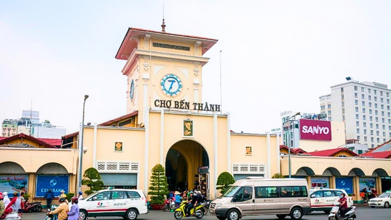 Private Ho Chi Minh City Tour Full Day – Ben Thanh Market & War Remnants Museum