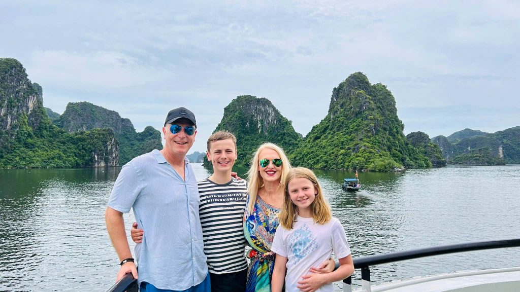 Spend A Night Crusing On Halong Bay