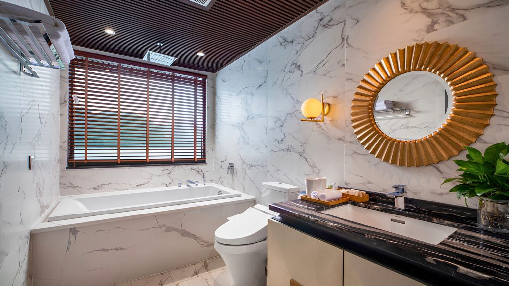 Stellar of the Seas Cruise bathroom with bathtub on Stellar of the Seas Cruise
