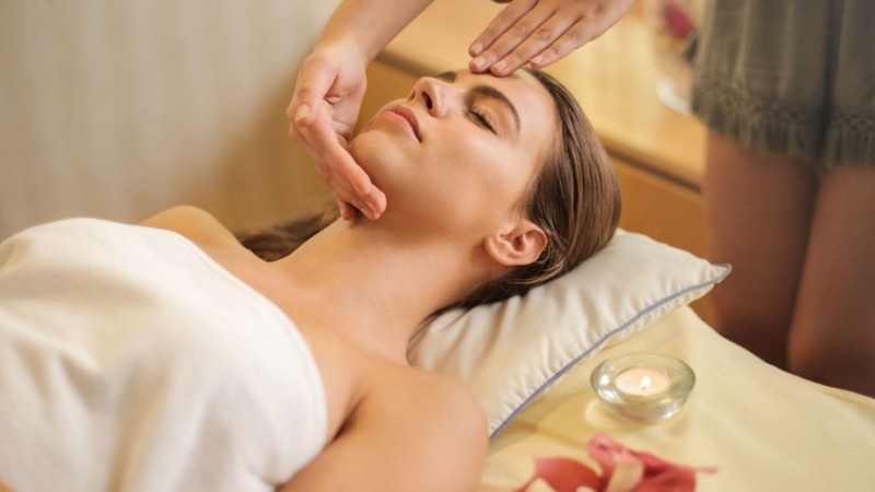 Unwind And Rejuvenate With A Soothing Massage Session