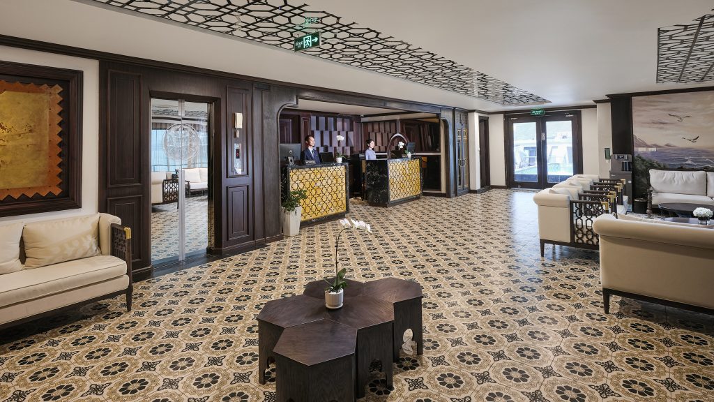 Venus Cruise lounge and bar area on board