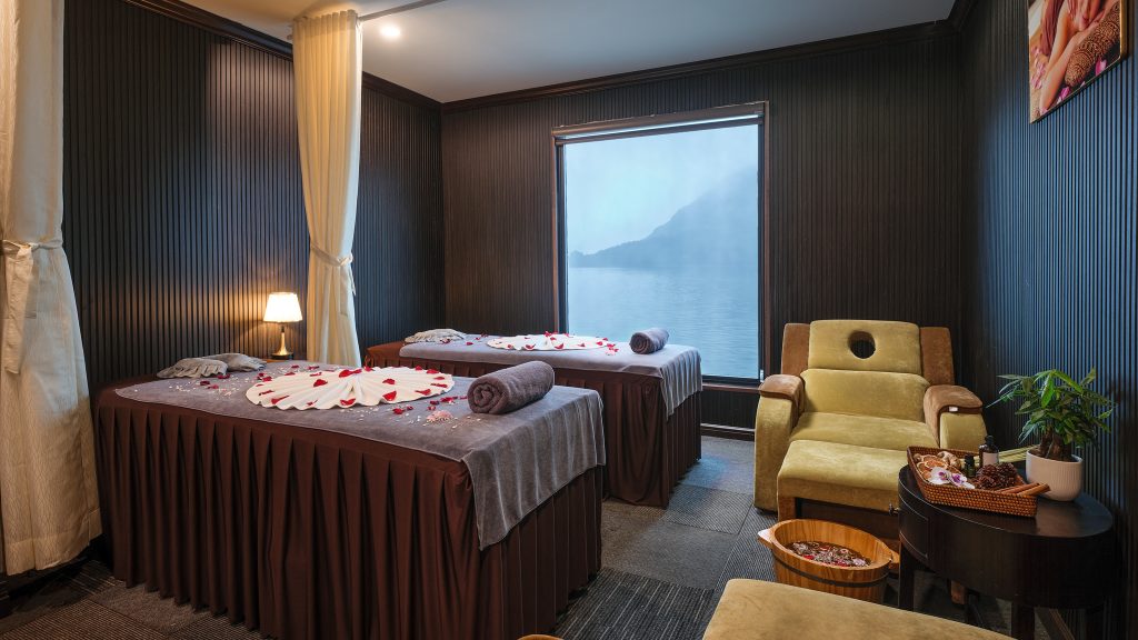 Venus Cruise spa and wellness facilities on board