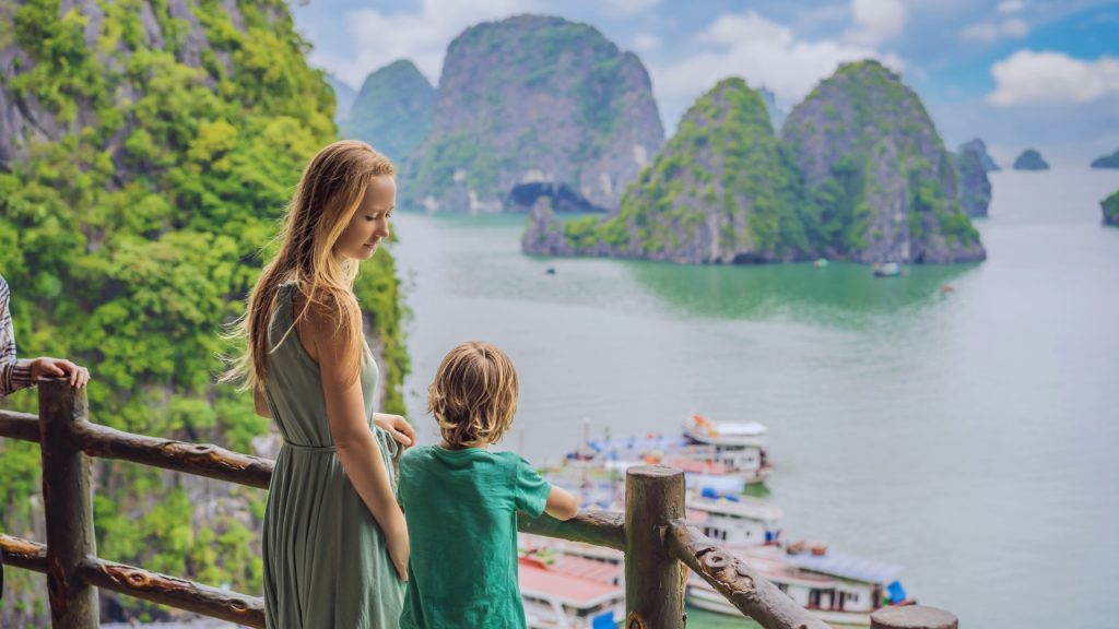 Vietnam Luxury Family Vacation 11 Days – EcoSapa Bus