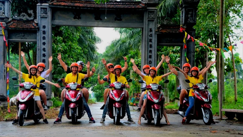 Hanoi Vespa Tour 4 Hours – Old Quarter