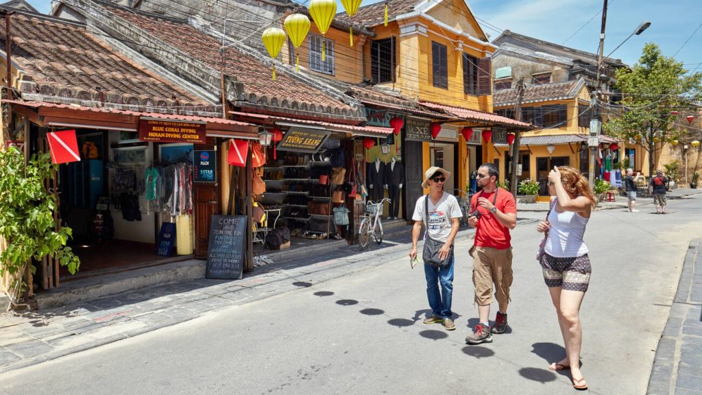 Wander Around Hoi An Ancient Town